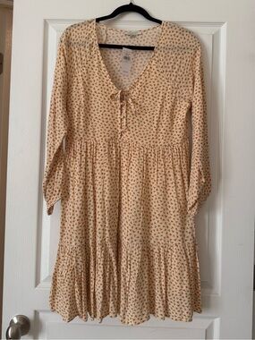 American Eagle Long Sleeve Babydoll Dress Button Tie top Butter Yellow Floral M